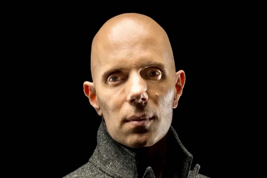 Billy Howerdel teaches us Judith